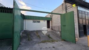 Propiedad para oficina o bodega en Col. Miramonte en alquiler